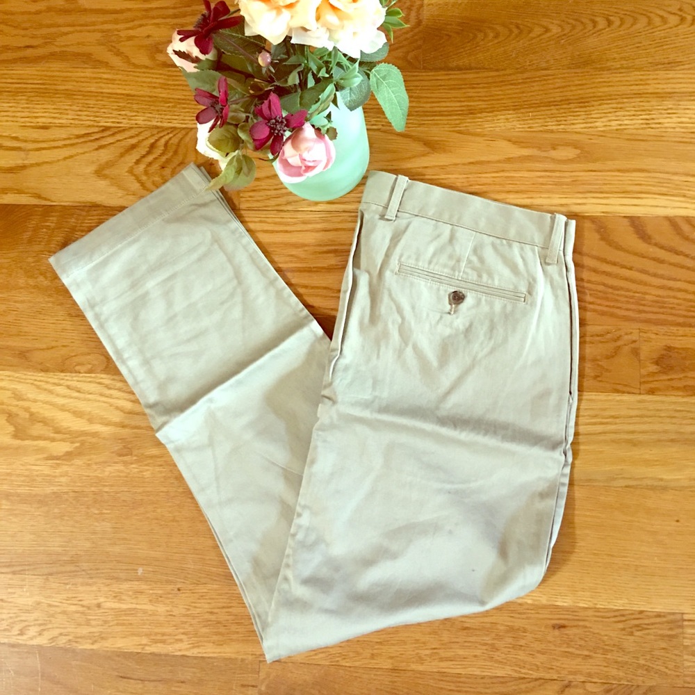J. Crew “The Sutton” Stretch Chino Men’s Khakis